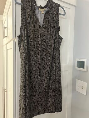 Michael Kors Black and Beige Sleeveless Midi Dress